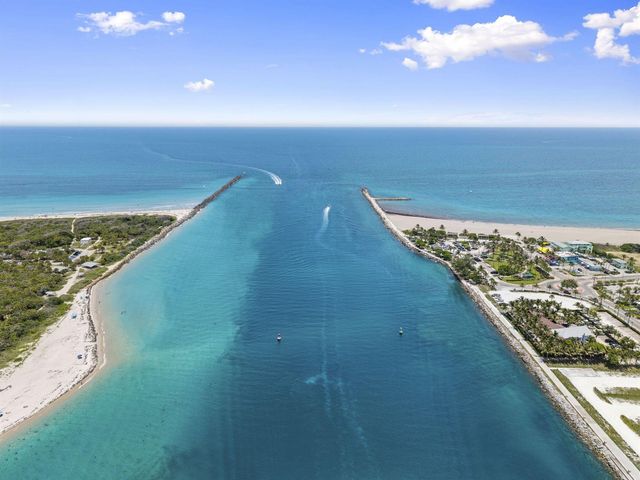 11 Harbour Isle Drive W 206, Fort Pierce, FL 34949