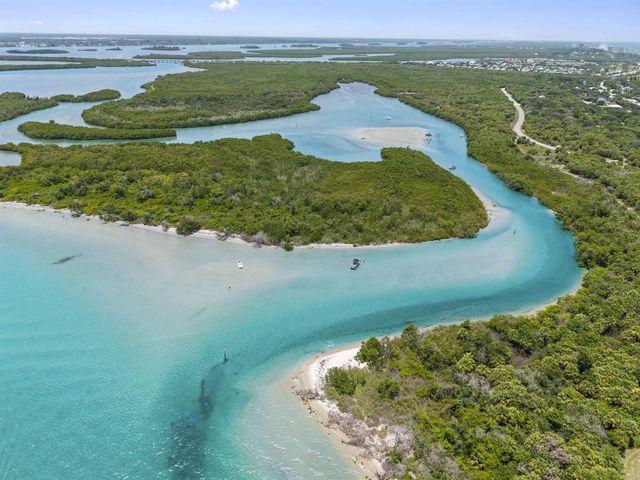 11 Harbour Isle Drive W 206, Fort Pierce, FL 34949
