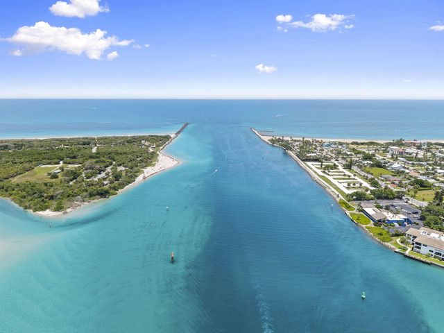 11 Harbour Isle Drive W 206, Fort Pierce, FL 34949
