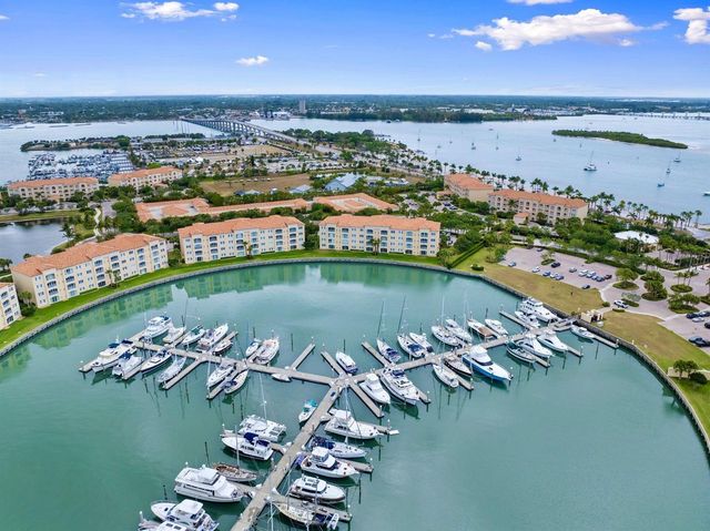 11 Harbour Isle Drive W 206, Fort Pierce, FL 34949