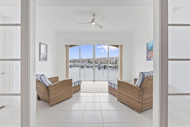 11 Harbour Isle Drive W 206, Fort Pierce, FL 34949