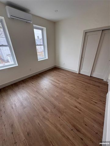 397 13th Street 2, Newark, NJ 07107