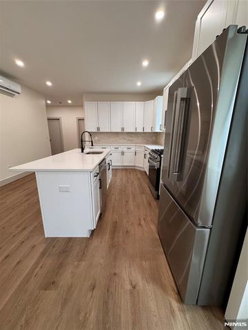 397 13th Street 2, Newark, NJ 07107