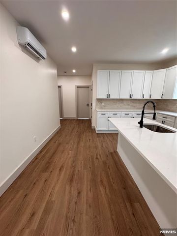 397 13th Street 2, Newark, NJ 07107