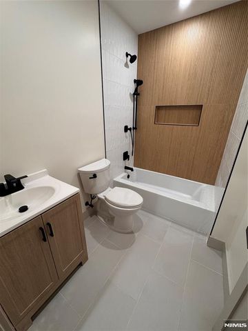 397 13th Street 2, Newark, NJ 07107