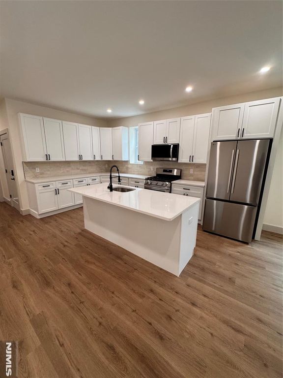 397 13th Street 2, Newark, NJ 07107