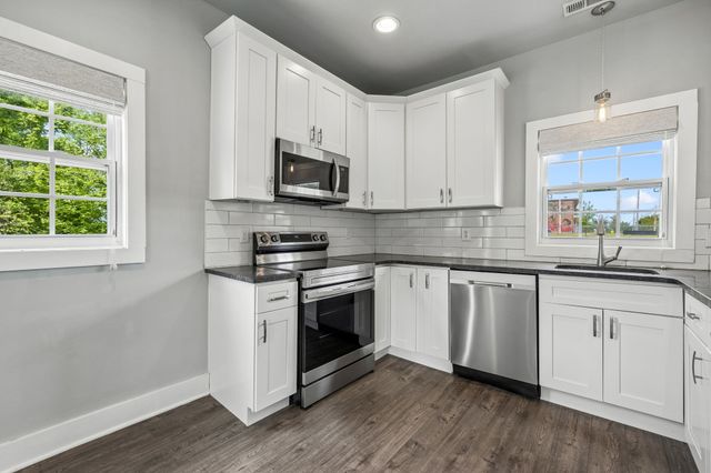 1617 Dr Db Todd Jr Blvd, Nashville, TN 37208