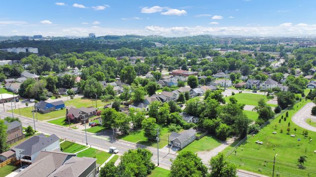 1617 Dr Db Todd Jr Blvd, Nashville, TN 37208