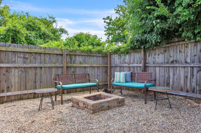 1617 Dr Db Todd Jr Blvd, Nashville, TN 37208