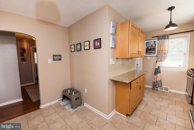 276 CLAMER, Ewing, NJ 08628
