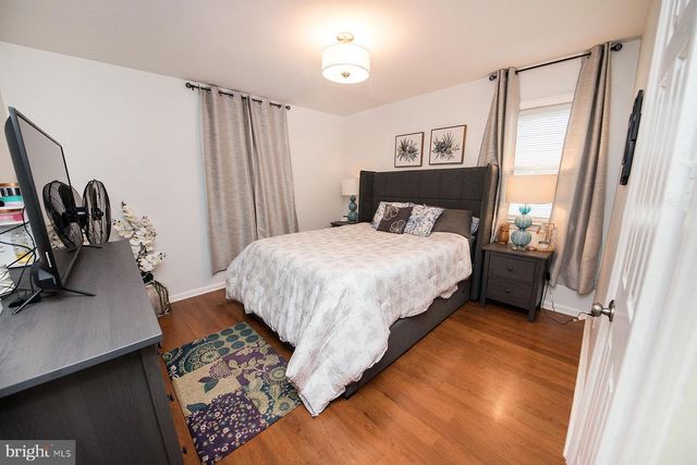 276 CLAMER, Ewing, NJ 08628