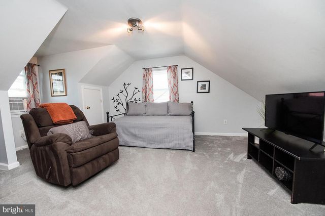 276 CLAMER, Ewing, NJ 08628