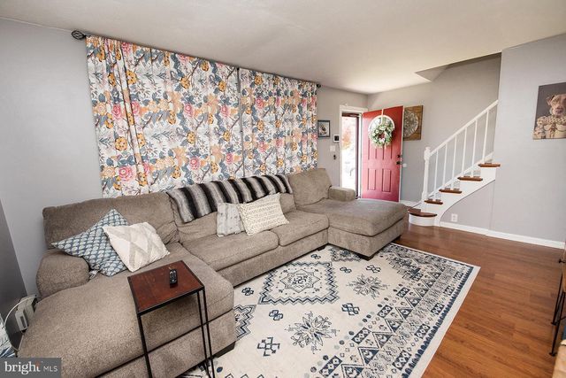 276 CLAMER, Ewing, NJ 08628