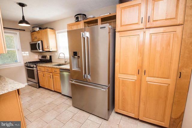276 CLAMER, Ewing, NJ 08628