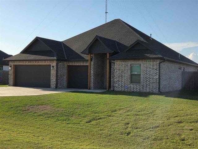 5976 NE Tadpole Dr, Elgin, OK 73538