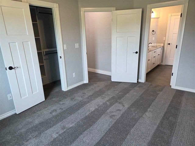 5976 NE Tadpole Dr, Elgin, OK 73538