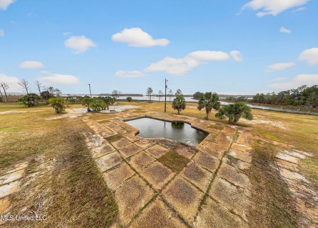 24616 Yacht Club Drive, Pass Christian, MS 39571