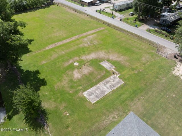 113 Des Jacques Road, Lafayette, LA 70506
