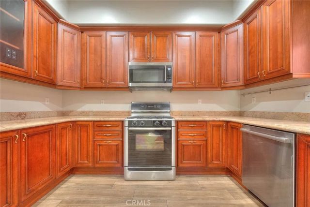 572 E San Jose Avenue 104, Burbank, CA 91501