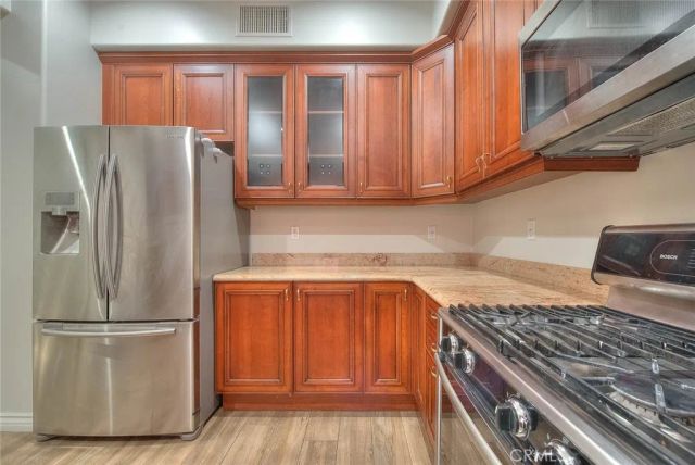 572 E San Jose Avenue 104, Burbank, CA 91501