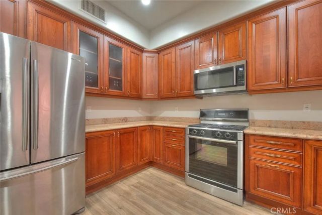 572 E San Jose Avenue 104, Burbank, CA 91501