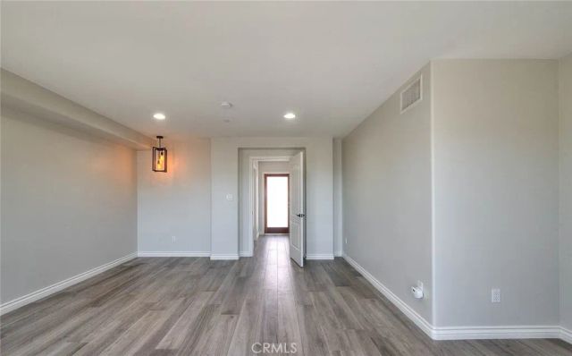 572 E San Jose Avenue 104, Burbank, CA 91501