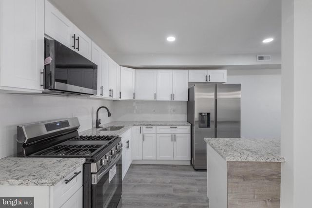 808 MORGAN ST, Camden, NJ 08104