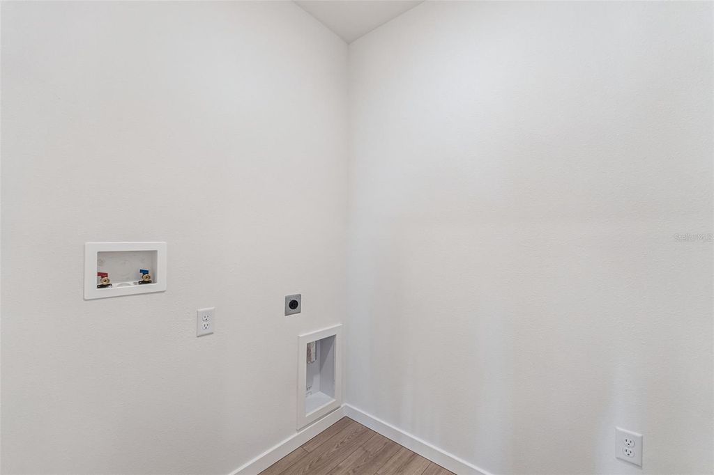 Image 30 of property listing at 1123 MORFONTAINE STREET, Daytona Beach, FL 32124