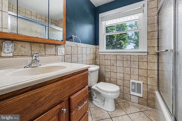 211 FERN AVENUE, Carlisle, PA 17013