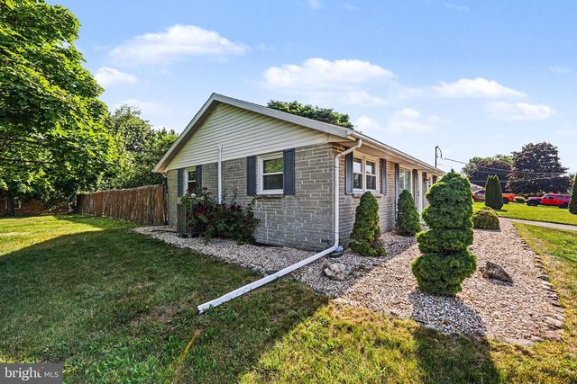 211 FERN AVENUE, Carlisle, PA 17013