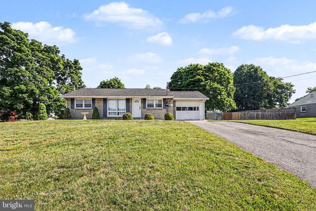 211 FERN AVENUE, Carlisle, PA 17013