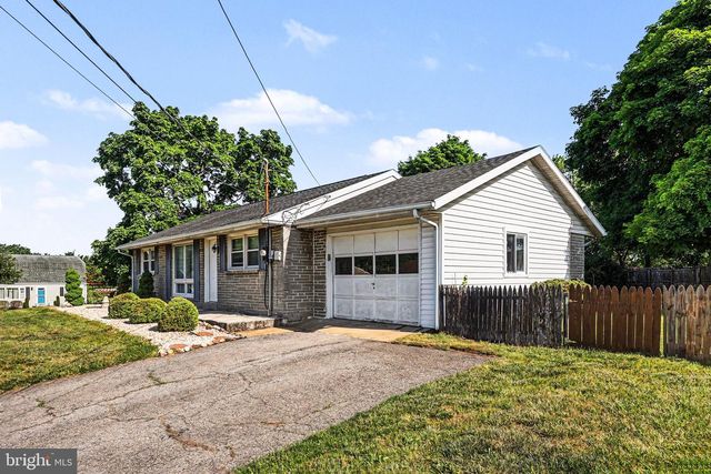 211 FERN AVENUE, Carlisle, PA 17013