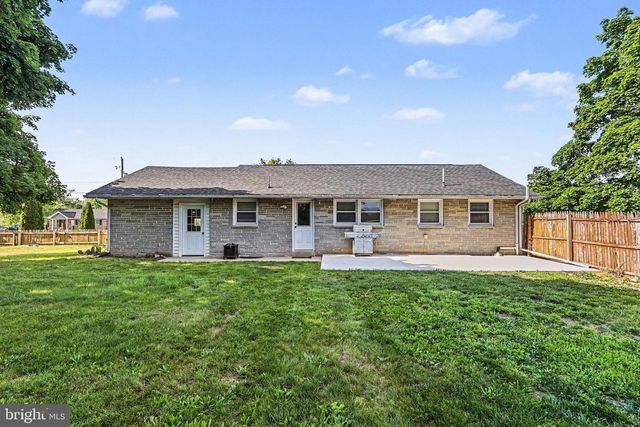 211 FERN AVENUE, Carlisle, PA 17013