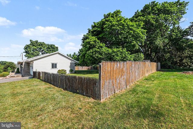 211 FERN AVENUE, Carlisle, PA 17013