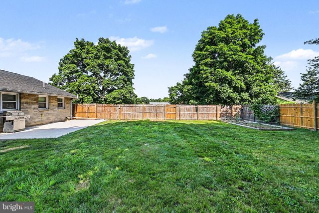 211 FERN AVENUE, Carlisle, PA 17013