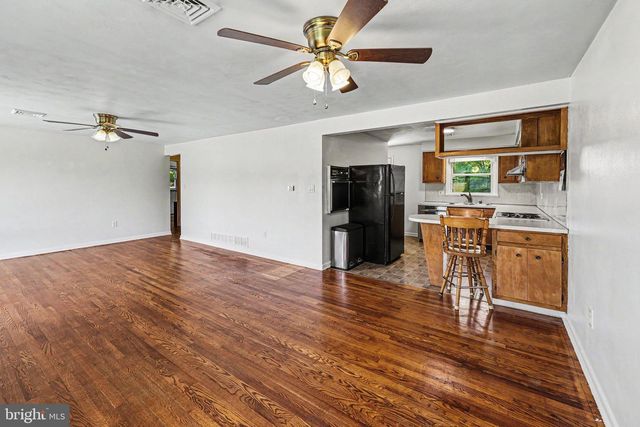 211 FERN AVENUE, Carlisle, PA 17013