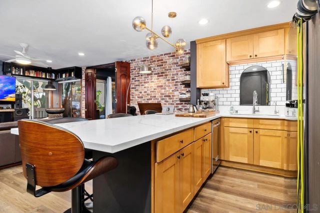 1775 Diamond 105, San Diego, CA 92109