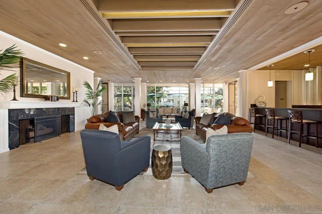 1775 Diamond 105, San Diego, CA 92109