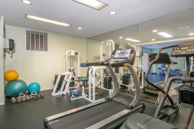 1775 Diamond 105, San Diego, CA 92109