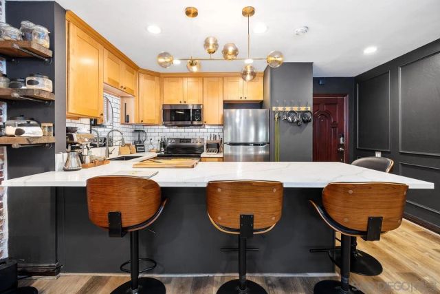 1775 Diamond 105, San Diego, CA 92109