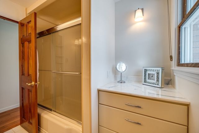 697 Florence Road, Northampton, MA 01062