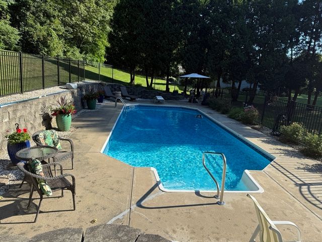 697 Florence Road, Northampton, MA 01062