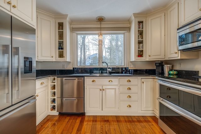 697 Florence Road, Northampton, MA 01062