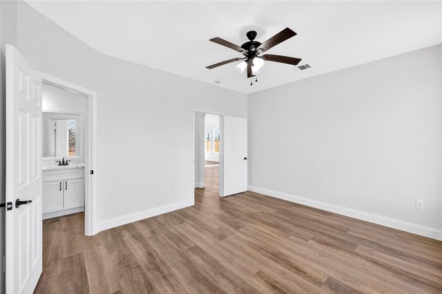 4509 5914 21, Cleveland, TX 77327