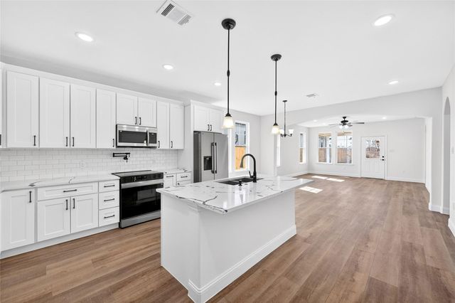 4509 5914 21, Cleveland, TX 77327