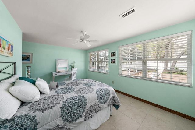 802 ALLAMANDA DRIVE, Largo, FL 33770