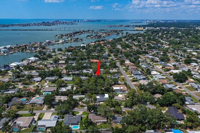802 ALLAMANDA DRIVE, Largo, FL 33770