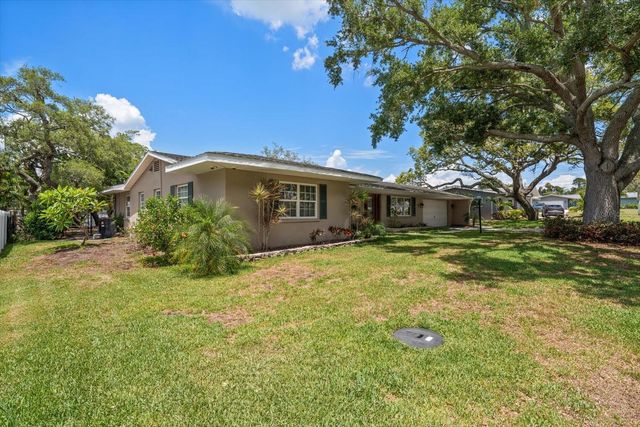 802 ALLAMANDA DRIVE, Largo, FL 33770