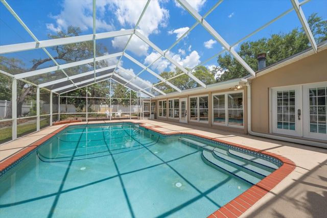 802 ALLAMANDA DRIVE, Largo, FL 33770