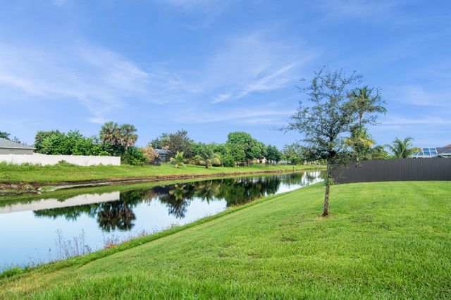 1898 SW Monterrey Lane, Port St Lucie, FL 34953